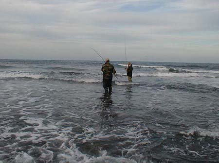 As I returned with the camera Jon was playing his fish with Lee in attendance.