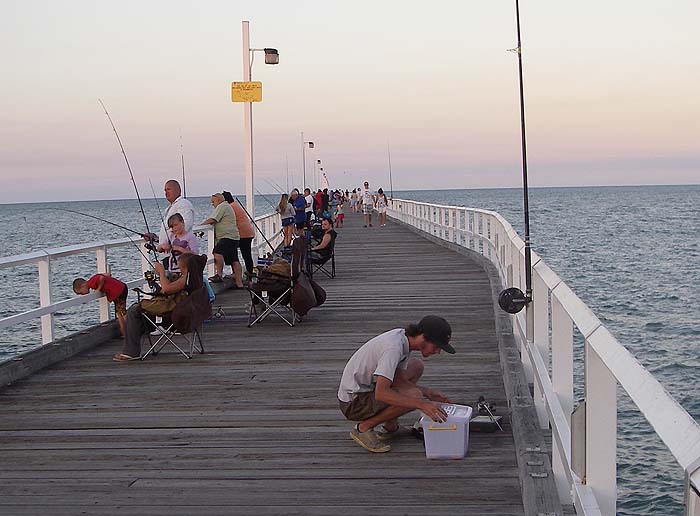 A fantastic fishing facilty well used by locals and holiday makers alike but unproductive during our visit - time of year? state of tide? weather? Who knows?.