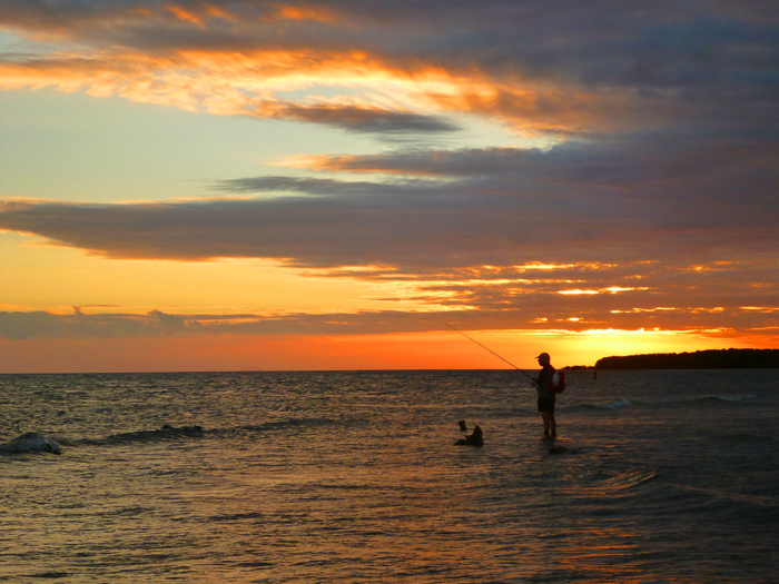 The permit were often around the rocks by where I'm standing. Steve's eagle ray made for these obstructions.