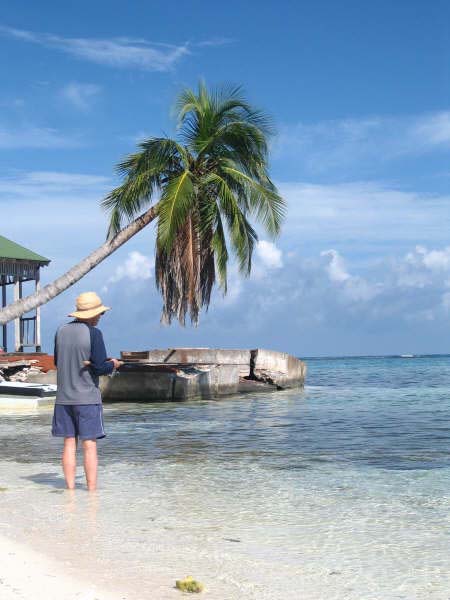 While we were eating lunch on the island I lost a barracuda and a couple of houndfish on a popper.