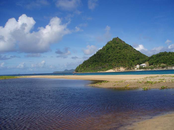 A fantastic beach in the national park. The fisherman in the background had handlined two oildrums f full of good fish from their little leaky rowing boat.
