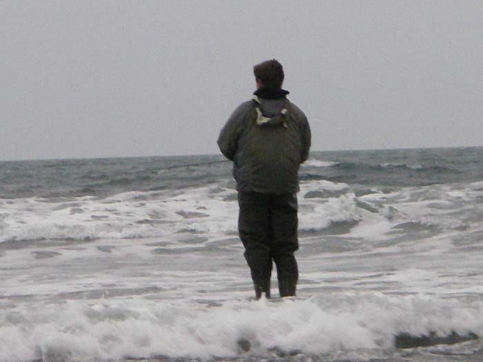 The cross-wind made fishing very tricky.