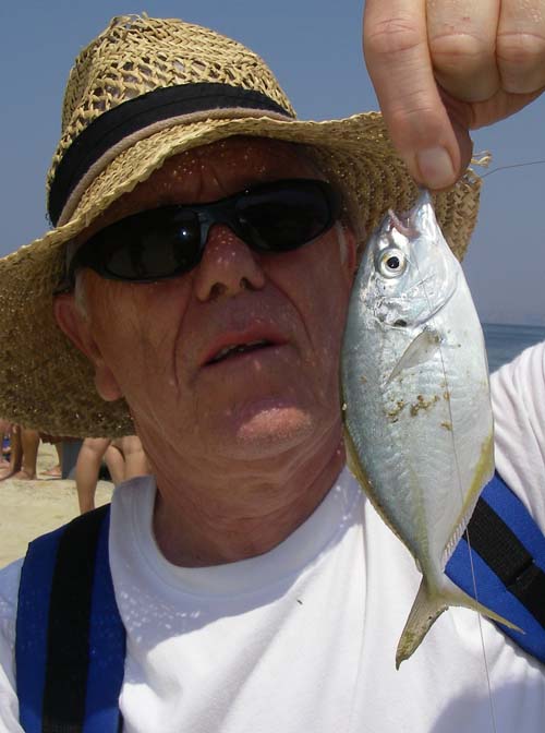 I'm not sure what this little 'jack' is but it took a piece of bread.