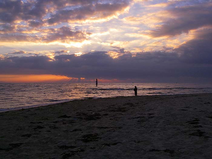 Dawn breaks! Another of the great pleasures of being an angler.