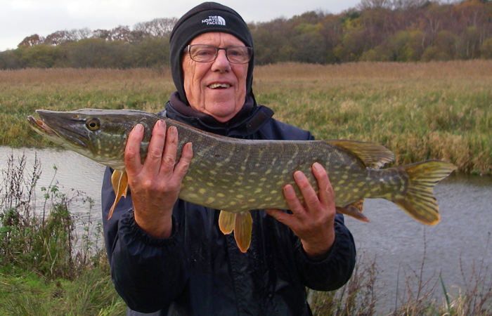 Same pike with captor.